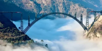 CHENAB BRIDGE: शीर्ष पर इंजीनियरिंग मार्वल! 6 जून को दुनिया के उच्चतम रेलवे पुल का उद्घाटन करने के लिए पीएम मोदी