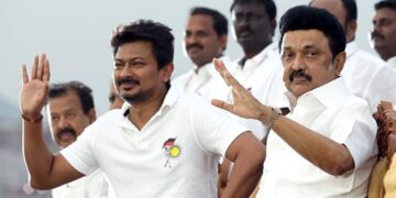 DMK चाहता है कि युवा रक्त द्रविड़ रैंक में शामिल हो। यह मुखपत्र, फैलोशिप के साथ भूमिका पर भरोसा कर रहा है
