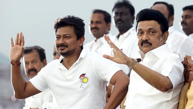 DMK चाहता है कि युवा रक्त द्रविड़ रैंक में शामिल हो। यह मुखपत्र, फैलोशिप के साथ भूमिका पर भरोसा कर रहा है