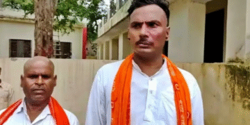 Etawah News: कथावाकक एपिसोड स्नोबॉल, अप टाउन में हिंसा, भीड़ ने पुलिस को निशाना बनाया