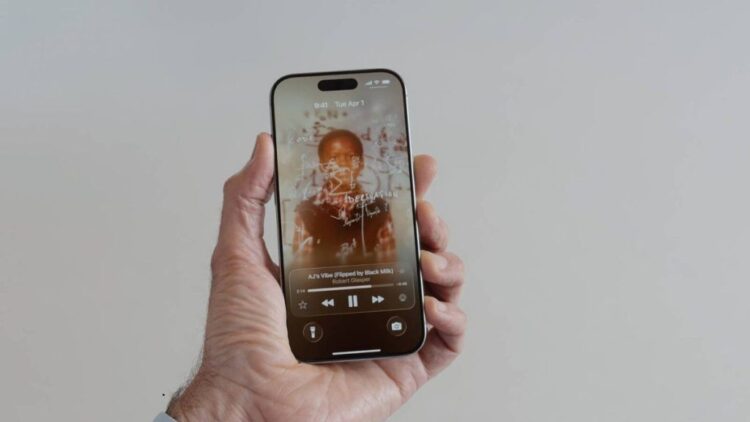 IOS Apple संगीत उपयोगकर्ताओं के लिए लॉकस्क्रीन के लिए एनिमेटेड, पूर्ण-स्क्रीन एल्बम कलाकृति लाने के लिए
