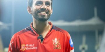 IPL 2025 फाइनल RCB बनाम PBKs: Jitesh Sharma टूर्नामेंट का सबसे बड़ा शॉट खेलता है! वीडियो देखें