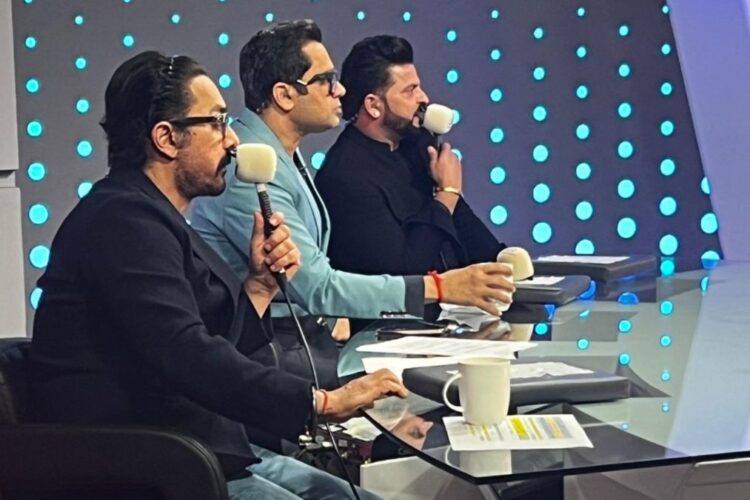 IPL 2025 फाइनल: आमिर खान ने कमेंट्री बॉक्स में देखा, तस्वीर वायरल हो जाती है, नेटिज़ेंस कहते हैं कि 'अगर आरसीबी हार गे टोह ...'