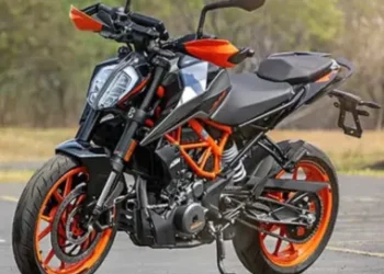 KTM ड्यूक 390: पॉकेट फ्रेंडली रॉकेट अनलिशेड