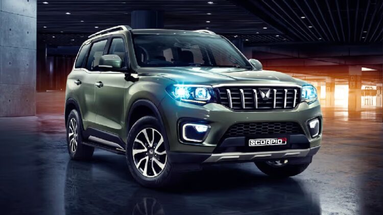 Mahindra Scorpio n z4 पर अधिक किफायती, खरीदने के लिए महान समय मिलता है?