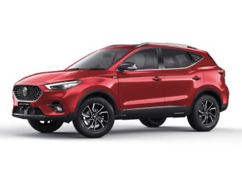 Mg Astor भारत की एकमात्र मिड-साइज़ SUV है जिसमें 10 इंच के इन्फोटेनमेंट डिस्प्ले और पैनोरमिक सनरूफ 12.5 लाख रुपये हैं।