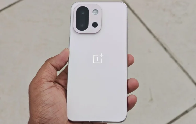 Oneplus 13s समीक्षा के लिए: शहर में एक नया कॉम्पैक्ट फ्लैगशिप