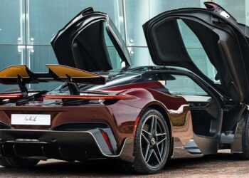 Pininfarina ने एक विशेष Novantacinque संस्करण के साथ बैटिस्टा सुपरकार का उत्पादन पूरा कर लिया है