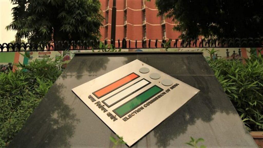Rahul के 'मैच फिक्सिंग' चार्ज के बीच, ECI 100% मतदान स्टेशनों में वेबकास्टिंग स्थापित करने के लिए