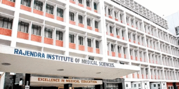 Ranchi News: RIMS ने विटिलिगो रोगियों के लिए उन्नत लेजर थेरेपी लॉन्च की, यह जांचें कि निवासियों के लिए इसका क्या मतलब है