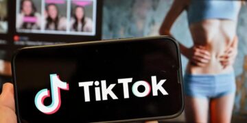 Tiktok ब्लॉक #skinnytok: RHP के साथ जुड़ा हुआ हैशटैग