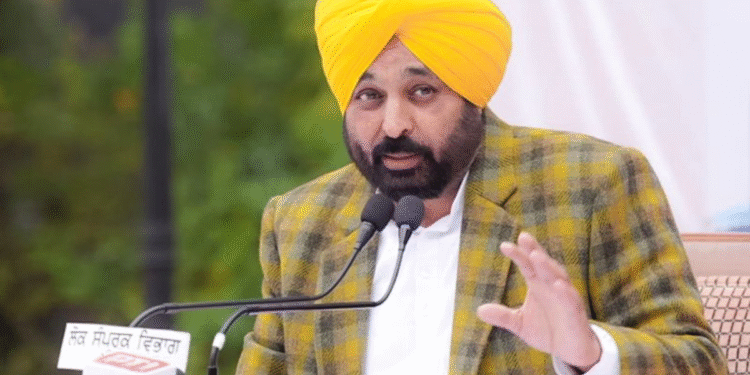 अंतर्राष्ट्रीय योग दिवस 2025 पर, भगवंत मान लोगों से आग्रह करते हैं कि वे योगा को जीवन का एक दैनिक हिस्सा बनाएं