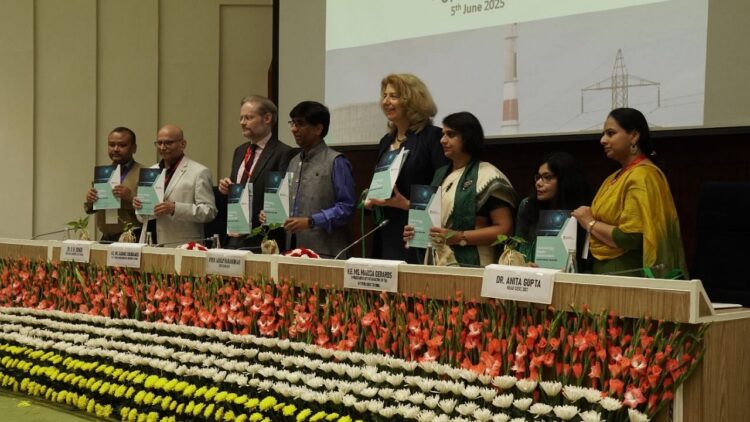 उक्ही ने इकोग्रान लॉन्च किया: विश्व पर्यावरण दिवस पर लॉन्च की गई फार्म अपशिष्ट-आधारित बायोप्लास्टिक क्रांति