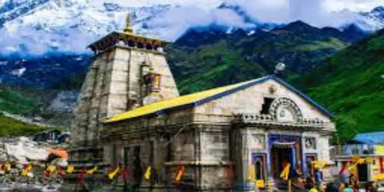 उत्तराखंड समाचार: रुद्रप्रायग में केदारनाथ तीर्थयात्रियों को ले जाने वाले हेलीकॉप्टर की आपातकालीन लैंडिंग; सभी सुरक्षित
