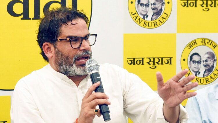 एनडीए नेताओं के रूप में दस्ताने, प्रशांत किशोर व्यापार बार-बार उच्च-दांव बिहार पोल के लिए व्यापार करते हैं