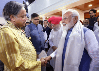 कांग्रेस-थारोर गाथा में नया मोड़- पीएमओ ने ओपी सिंदूर ग्लोबल आउटरीच पर केरल सांसद का लेख साझा किया