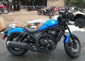 कालातीत माध्य मशीन! Honda Rebel 500 रिटर्न, अपने सपने को सच करने से पहले सुविधाओं और चश्मा की जाँच करें