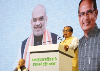 केंद्र के लिए सख्त कानून का मसौदा तैयार करने के लिए केंद्र, कीटनाशकों: शिवराज सिंह चौहान
