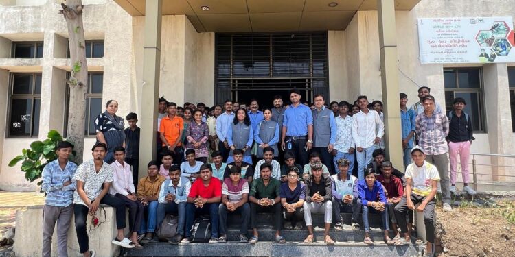 कोरोमंडेल इंटरनेशनल अपग्रेडेड वर्कशॉप फैसर्च इन इटी अटाली, गुजरात में स्किल डेवलपमेंट एंड वोकेशनल ट्रेनिंग को बढ़ावा देने के लिए