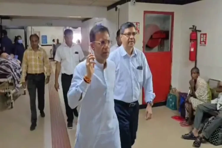 गोवा स्वास्थ्य मंत्री वायरल वीडियो नवीनतम अद्यतन: अहंकार ने अपने शब्दों को खाने के लिए ओवरलोड किया! सीएम प्रामॉड सॉंट रैन के आदेश को पलट देता है