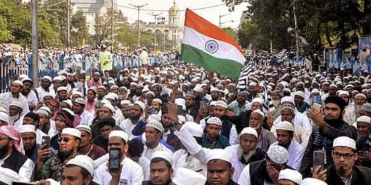 चल रही कानूनी चुनौतियों के बीच वक्फ संपत्तियों की पारदर्शिता और प्रबंधन को बढ़ाने के लिए 'UMEED' पोर्टल