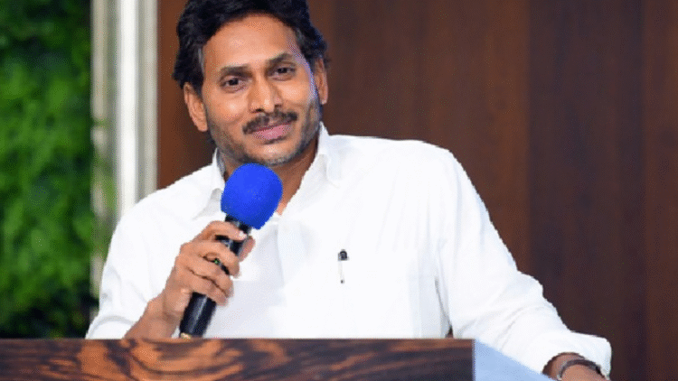 जगन मोहन रेड्डी ने रैली त्रासदी, राजनीतिक हंगामे और सुरक्षा चिंताओं के बाद बुक किया