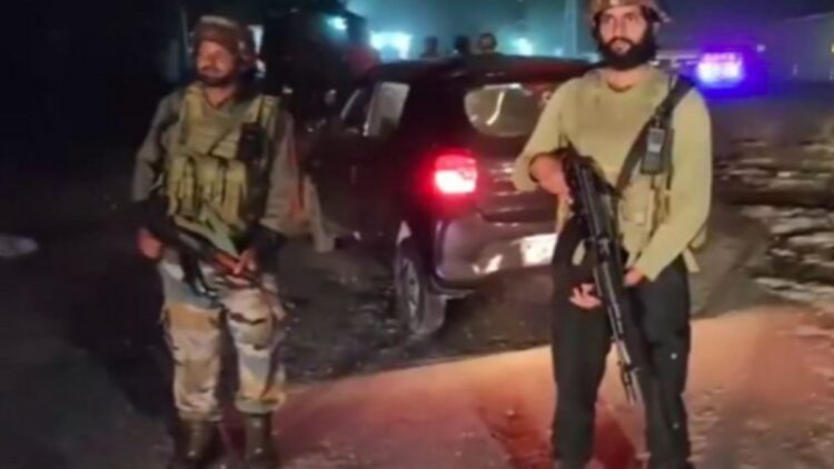 जेके: सुरक्षा बलों ने रामबन में पीएम मोदी की कटरा यात्रा से पहले निरीक्षण किया