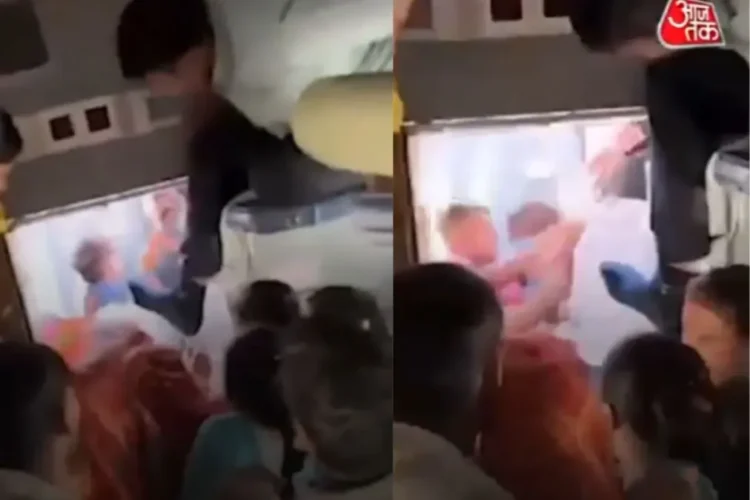 झांसी वायरल वीडियो: पीक पर असहिष्णुता! डब्ल्यूडब्ल्यूई एक सीट के लिए ट्रेन पर लड़ाई, नेटिज़ेन कहते हैं कि 'ज़ीदा जानंख्या के फायडे ...'
