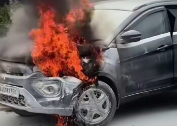 टाटा नेक्सन आग पकड़ता है - इस गर्मी में अपनी कार से बचने के 5 तरीके