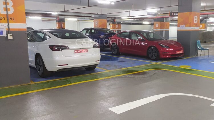 टेस्ला मॉडल 3 की कई इकाइयाँ पुणे में जासूसी की गईं