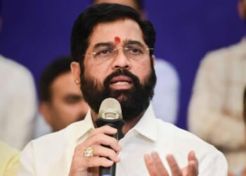 "डबल-फेस": महाराष्ट्र डिप्टी सीएम एकनाथ शिंदे स्लैम्स सेन-यूबीटी एमिड लैंग्वेज रो