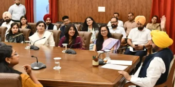 देश भर में समृद्ध संस्कृति और राज्य की विरासत के ब्रांड एंबेसडर बनें: सीएम से 26 नए चयनित यूपीएससी अधिकारी
