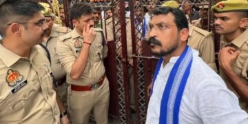 नागीना सांसद चंद्रशेखर आज़ाद हाउस-प्रयाग्राज में गिरफ्तार: उन्हें कौशांबी बलात्कार से बचे परिवार से मिलने से क्यों रोका गया?