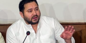 'नीतीश ने एके -47 के साथ उन लोगों को मुक्त कर दिया': तेजशवी ने अपने पटना निवास के बाहर की शूटिंग की घटना पर