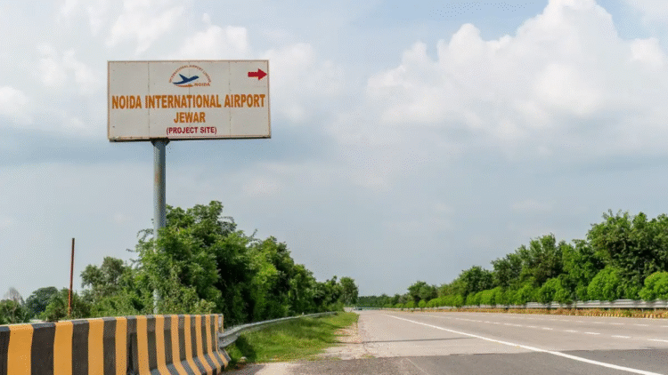 नोएडा अंतर्राष्ट्रीय हवाई अड्डा नौकरियों बनाने, निवेश उत्पन्न करने और उत्तर प्रदेश में आतिथ्य में सुधार करने के लिए