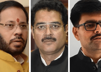 'पीडीए' की राजनीति खेल में - अखिलेश ने आठ 'विद्रोही' एसपी विधायकों में से केवल तीन को निष्कासित कर दिया