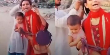 बांग्लादेश वायरल वीडियो: हास्यास्पद! आदमी ने पत्नी के लंबे बालों को काट दिया, न कि बुर्का नहीं पहने, नेटिज़ेंस नाराजगी