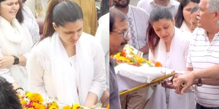बिग बॉस 18 फेम मन्नारा चोपड़ा पिता के अंतिम संस्कार में भावुक हो जाता है; बहन मिताली हांडा आँसू में, प्रशंसक कहते हैं 'नाहि देखा जा राह'