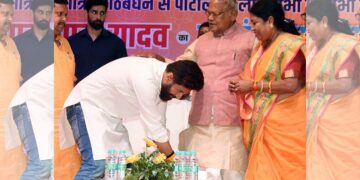 बिहार की दलित राजनीति में पारिवारिक मामलों - मांजियों से पासवंस, कैसे किन सीढ़ी को बढ़ा रहे हैं