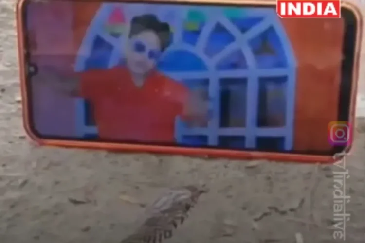 बिहार वायरल वीडियो: भोजपुरी गीत और नृत्य देखने के बाद स्नेक अजीब; Netizens शांत नहीं रख सकते