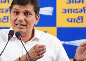 "बीजेपी की दिल्ली सरकार समाज के हर हिस्से को दुख की 'प्रसाद' सौंप रही है": एएपी का सौरभ भारद्वाज