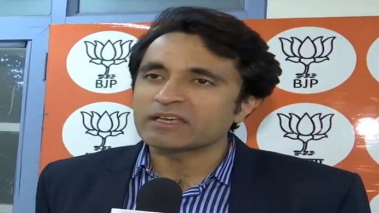 बीजेपी के प्रदीप भंडारी ने कांग्रेस पर गाजा संघर्ष विराम पर भारत के अनगा संयम पर "आधे-अधूरे" फैलाने का आरोप लगाया।