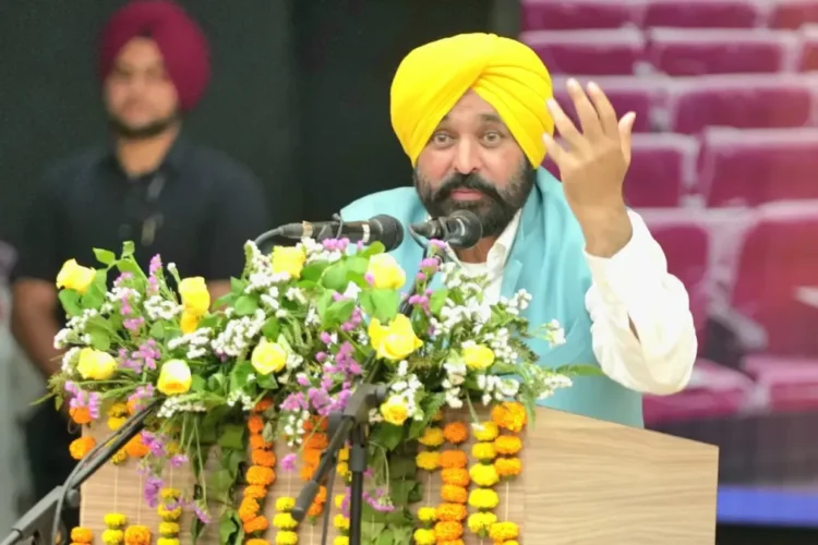 भागवंत मान की एंटी-ड्रग वॉर टाइटस ग्रिप: 128 पेडलर्स गिरफ्तार, 10.8 किलो हेरोइन को दिन 108 पर जब्त कर लिया गया