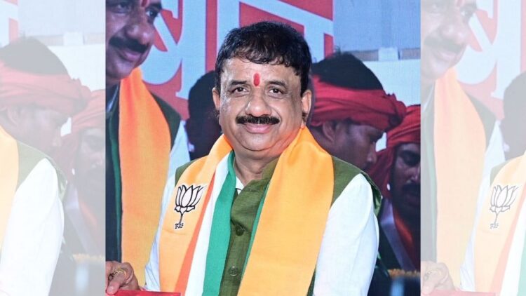 भाजपा के सांसद अलोक शर्मा ने भोपाल के मुस्लिम जिम ट्रेनर्स पर 'लव जिहाद' का आरोप लगाया, बजरंग दल के अभियान को ईंधन दिया