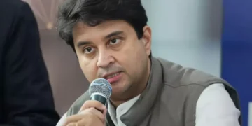 भारत के उपग्रह इंटरनेट स्पेस में प्रवेश करने के लिए Starlink सेट, केंद्रीय मंत्री Jyotiraditya Scindia कहते हैं