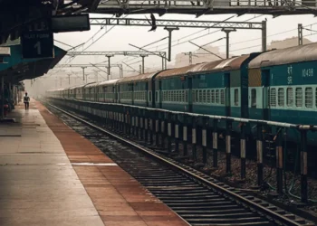 भारतीय रेलवे नियम परिवर्तन: बड़ी खबर! अब यात्रियों को यात्रा से 24 घंटे पहले टिकट की पुष्टि करने के लिए