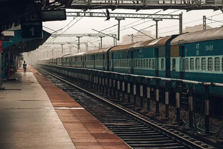 भारतीय रेलवे नियम परिवर्तन: बड़ी खबर! अब यात्रियों को यात्रा से 24 घंटे पहले टिकट की पुष्टि करने के लिए