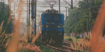 भारतीय रेलवे ने मुंबई की घटना के बाद बढ़ाया वेंटिलेशन के साथ नए गैर-एसी कोच डिजाइन की घोषणा की