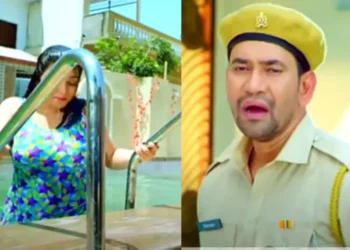भोजपुरी गीत: दिनेश लाल यादव स्विमसूट में अम्रपाली दुबे को देखने के बाद नियंत्रण खो देता है, 'जेल करबू का ऐ सुग्गी' लाखों में दृश्य उत्पन्न करता है