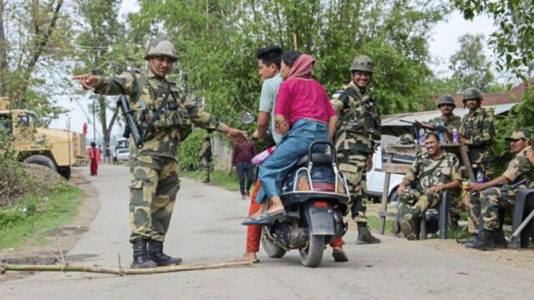 मणिपुर हिंसा: इंटरनेट तड़क -भड़क, कर्फ्यू लगाया गया, टेंशन माउंट्स के बाद माउटि नेता की गिरफ्तारी के बाद